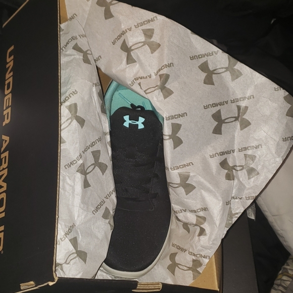 Street Precision Under Armour Shoes - Picture 5 of 5